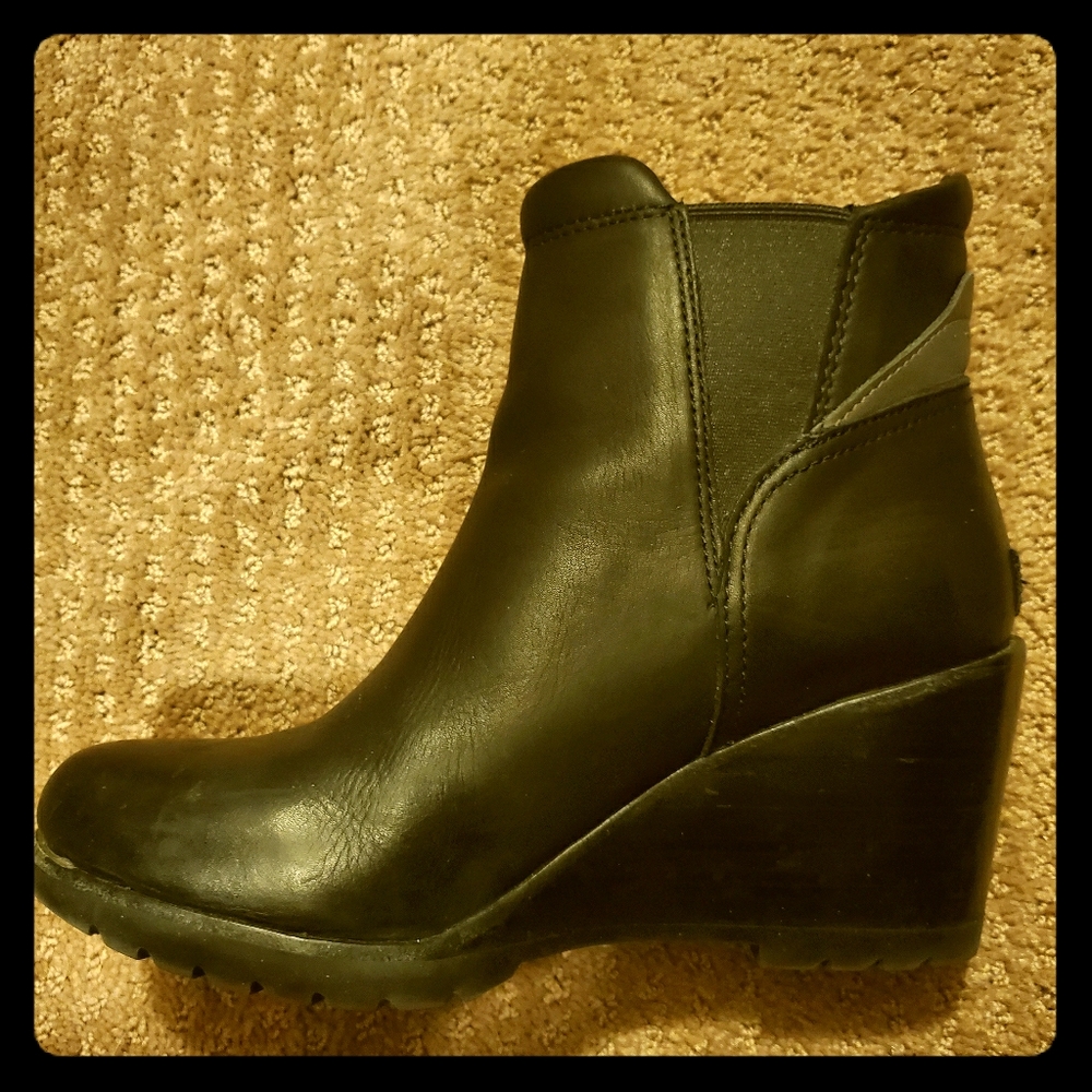 Sorel Chelsea After Hours booties